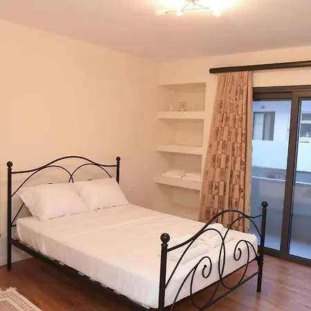 Dr Vasi Holidays House Apartment